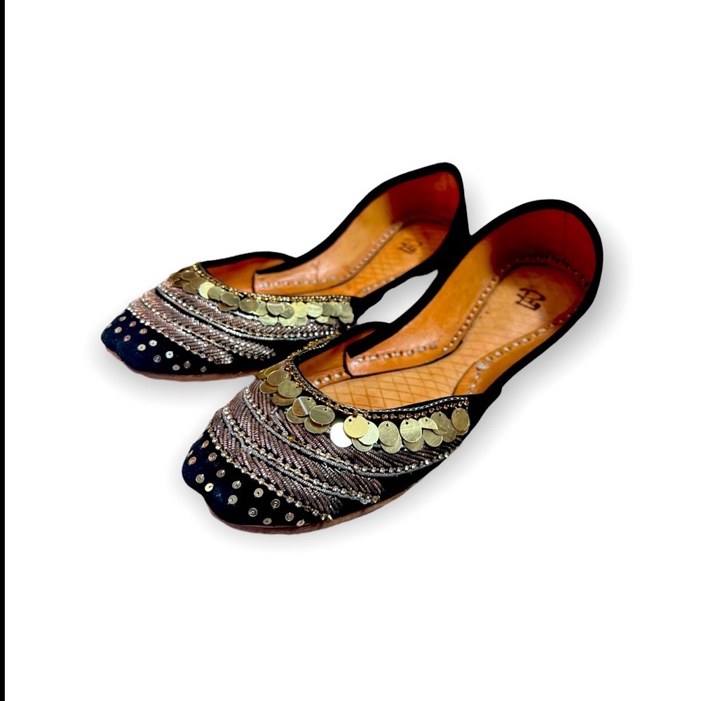 NEW Woman’s Jutti Flats (Little foam)